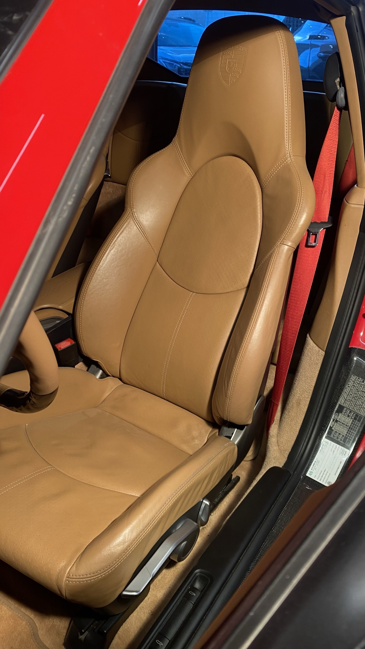 Après — Rénovation siège cuir — Porsche Turbo